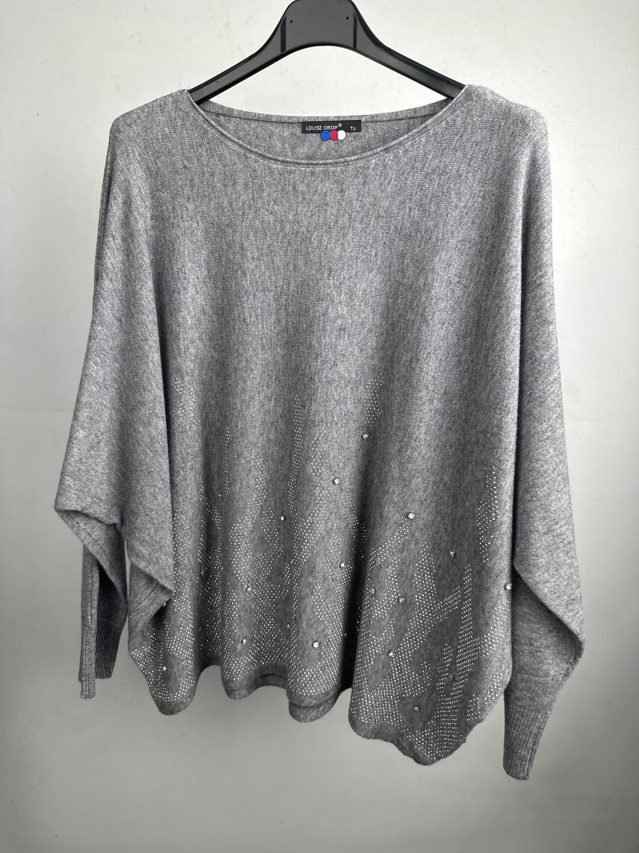 Sweter z cyrkoniami na dole