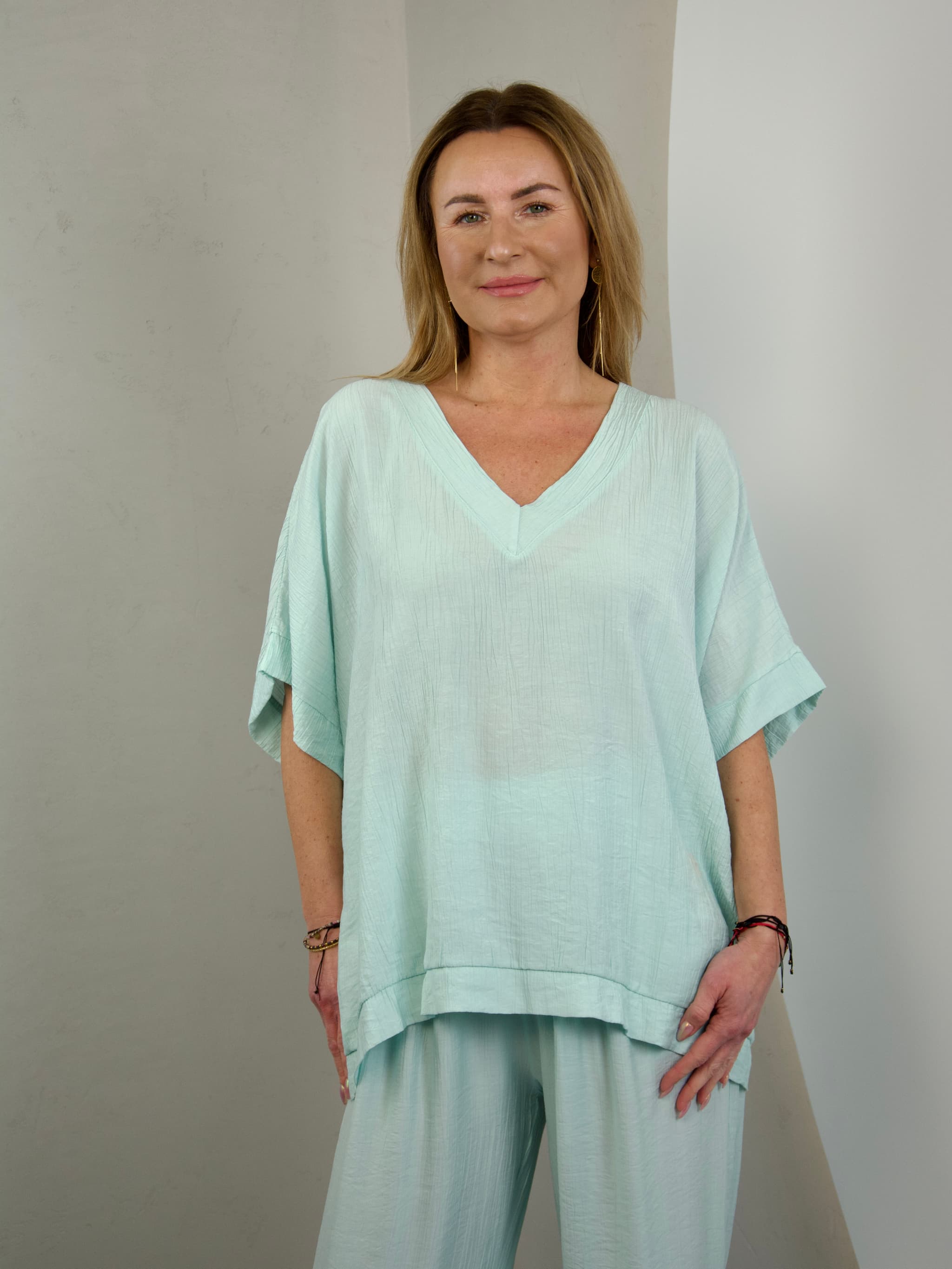 Basic crinkled blouse