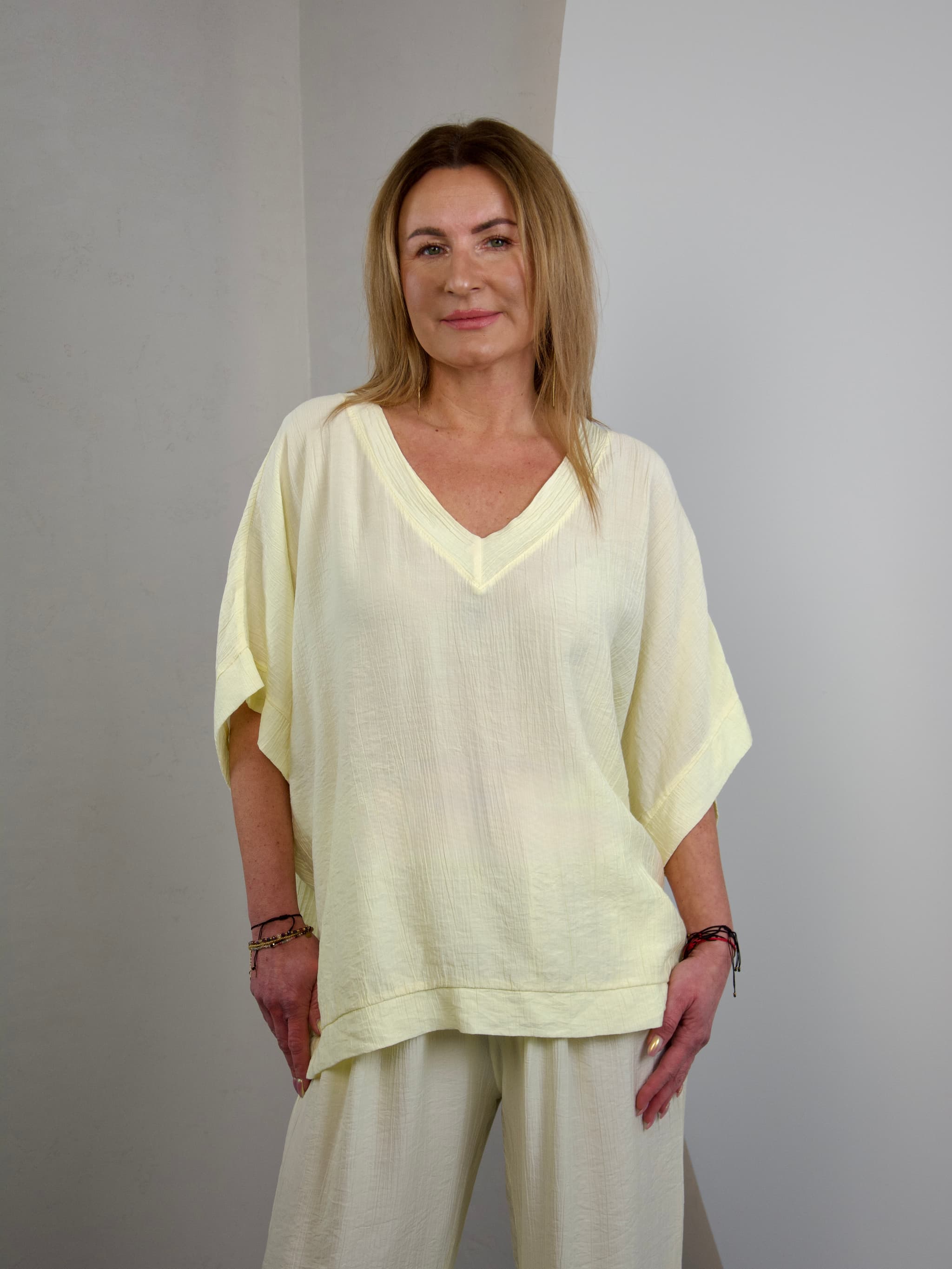 Basic crinkled blouse