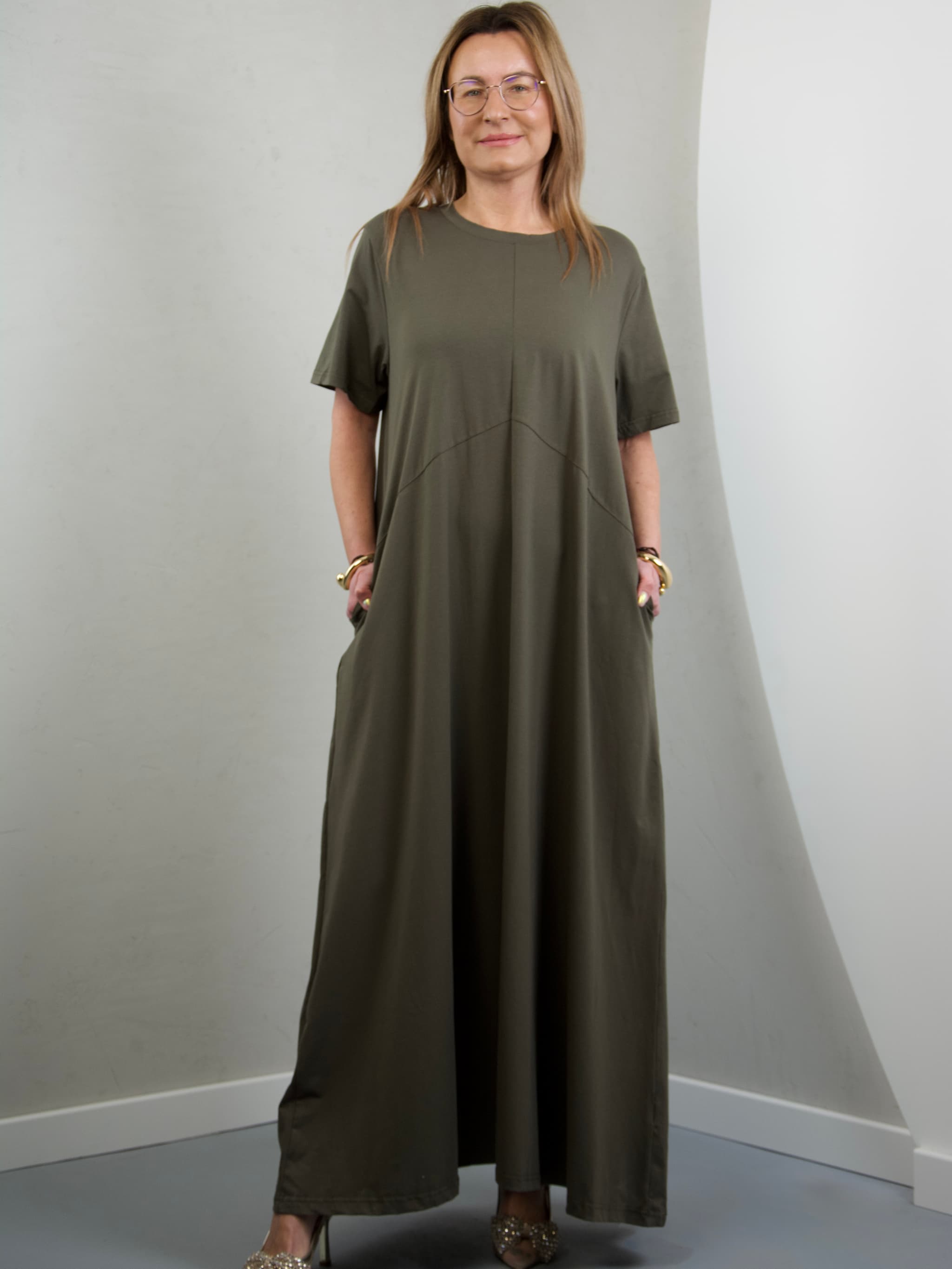 Maxi dress with pockets