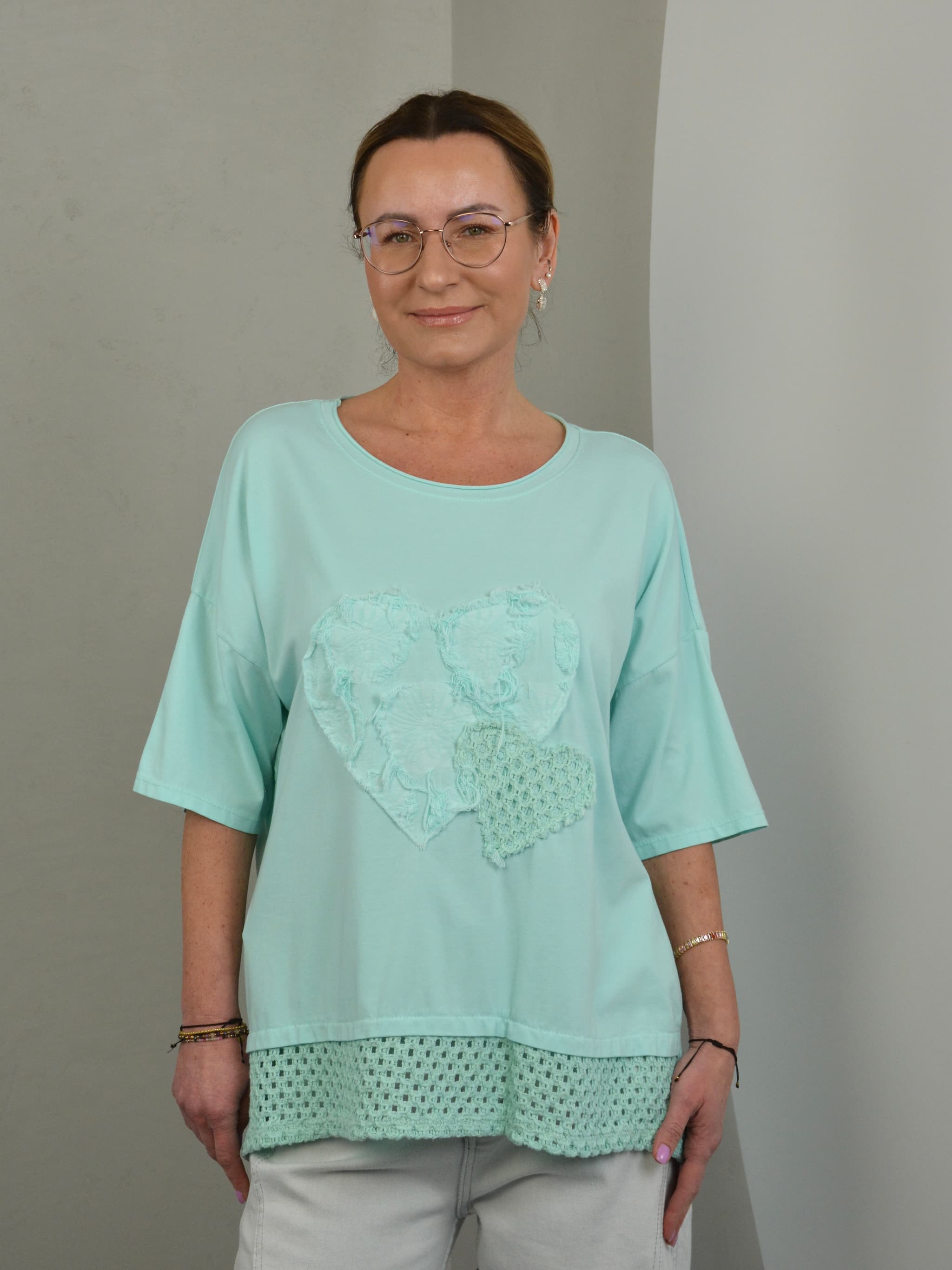Bluzka z ażurowym dołem
